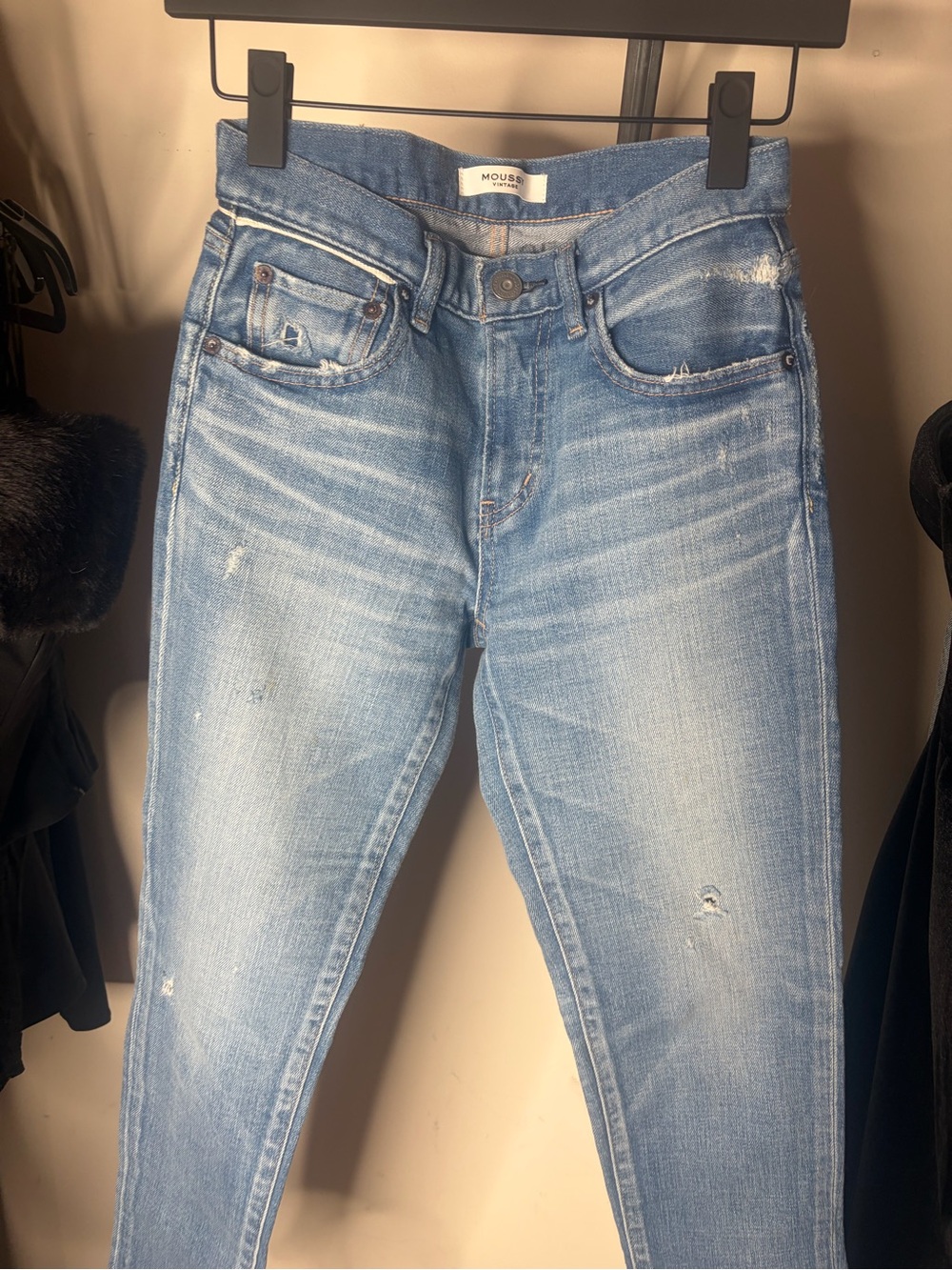 Moussy Light Blue Cropped High-Rise Jeans with Raw Hem